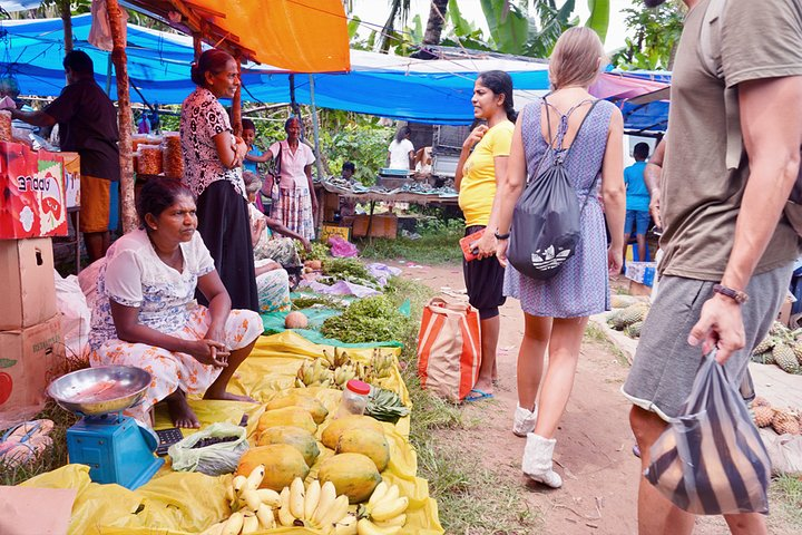 Negombo Market Tour - Photo 1 of 6
